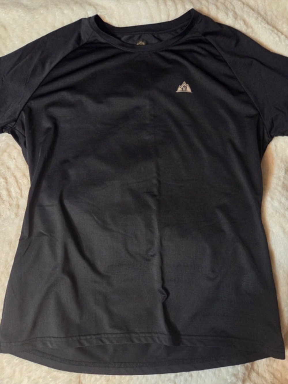 Unbranded Womens Black Short-Sleeve Athletic Shirt